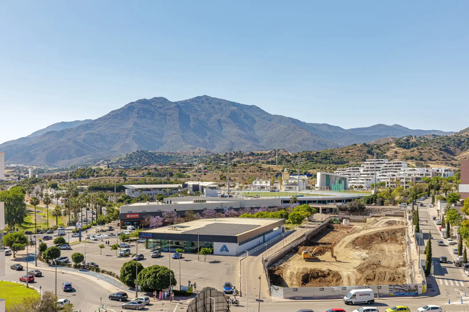 Wohnung zum Verkauf in Calle Policía Nacional, 11, Parque Central Außenansicht von Wohnung zum Verkauf in Estepona mit Privatgarten, Terrasse und Möbliert