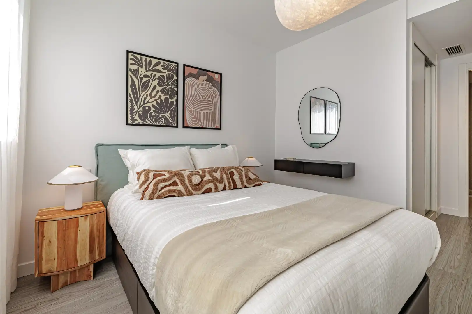 Wohnung zum Verkauf in Calle Policía Nacional, 11, Parque Central Schlafzimmer von Wohnung zum Verkauf in Estepona mit Privatgarten, Terrasse und Möbliert