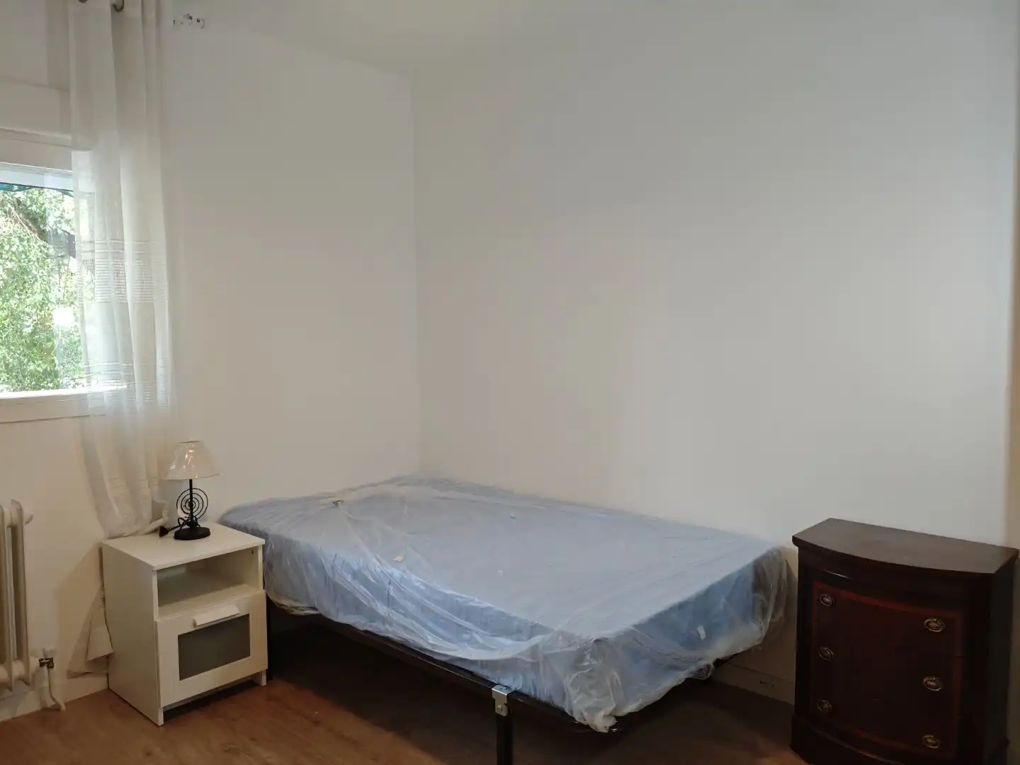 Habitación en Calle Lesaca, 44, Orcasitas Habitación de Piso para compartir en Madrid con Calefacción, Terraza y Amueblado