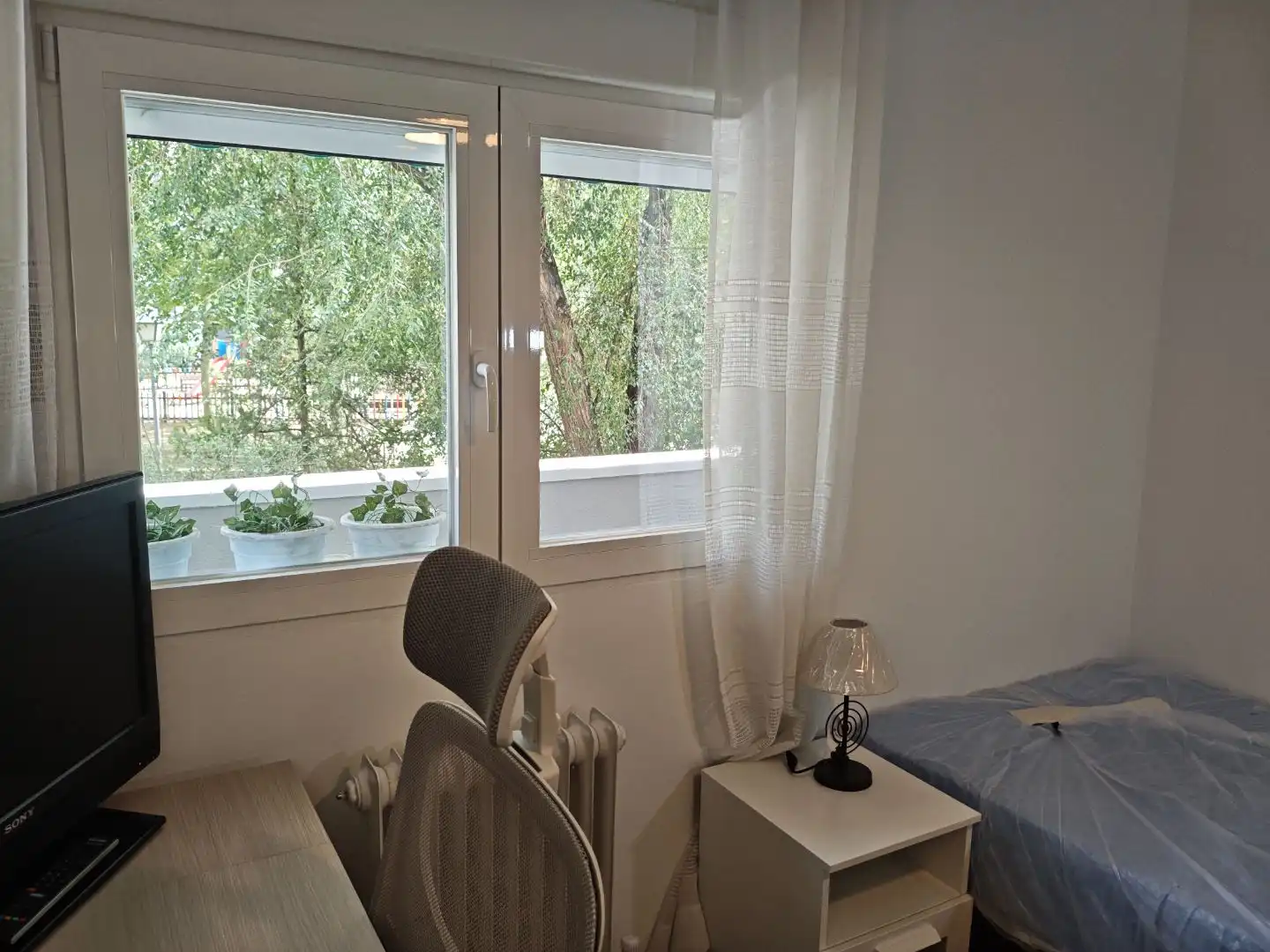 Habitación en Calle Lesaca, 44, Orcasitas Habitación de Piso para compartir en Madrid con Calefacción, Terraza y Amueblado