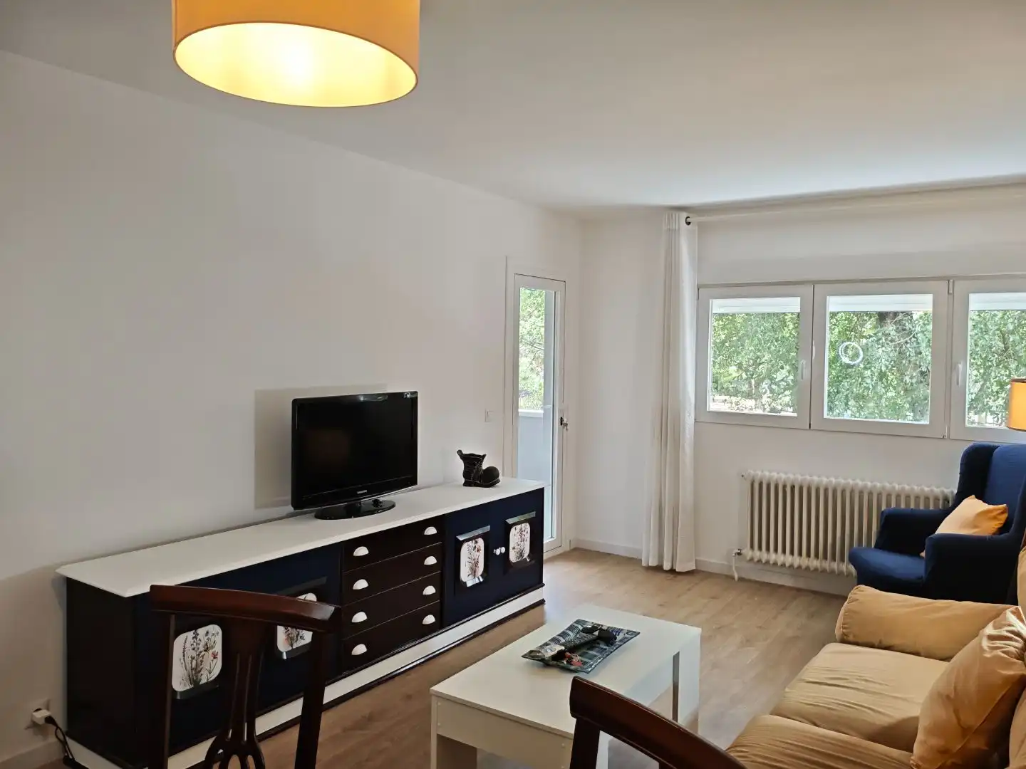 Habitación en Calle Lesaca, 44, Orcasitas Sala de estar de Piso para compartir en Madrid con Calefacción, Terraza y Amueblado