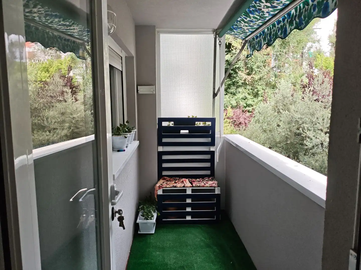 Habitación en Calle Lesaca, 44, Orcasitas Terraza de Piso para compartir en Madrid con Calefacción, Terraza y Amueblado