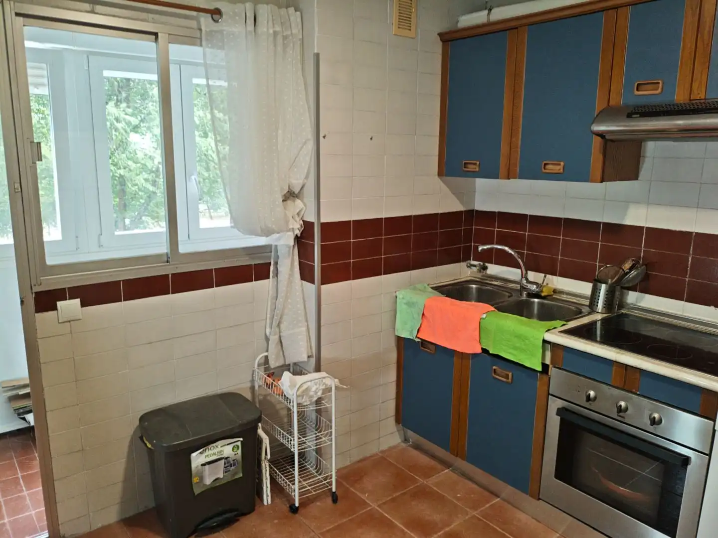 Habitación en Calle Lesaca, 44, Orcasitas Cocina de Piso para compartir en Madrid con Calefacción, Terraza y Amueblado