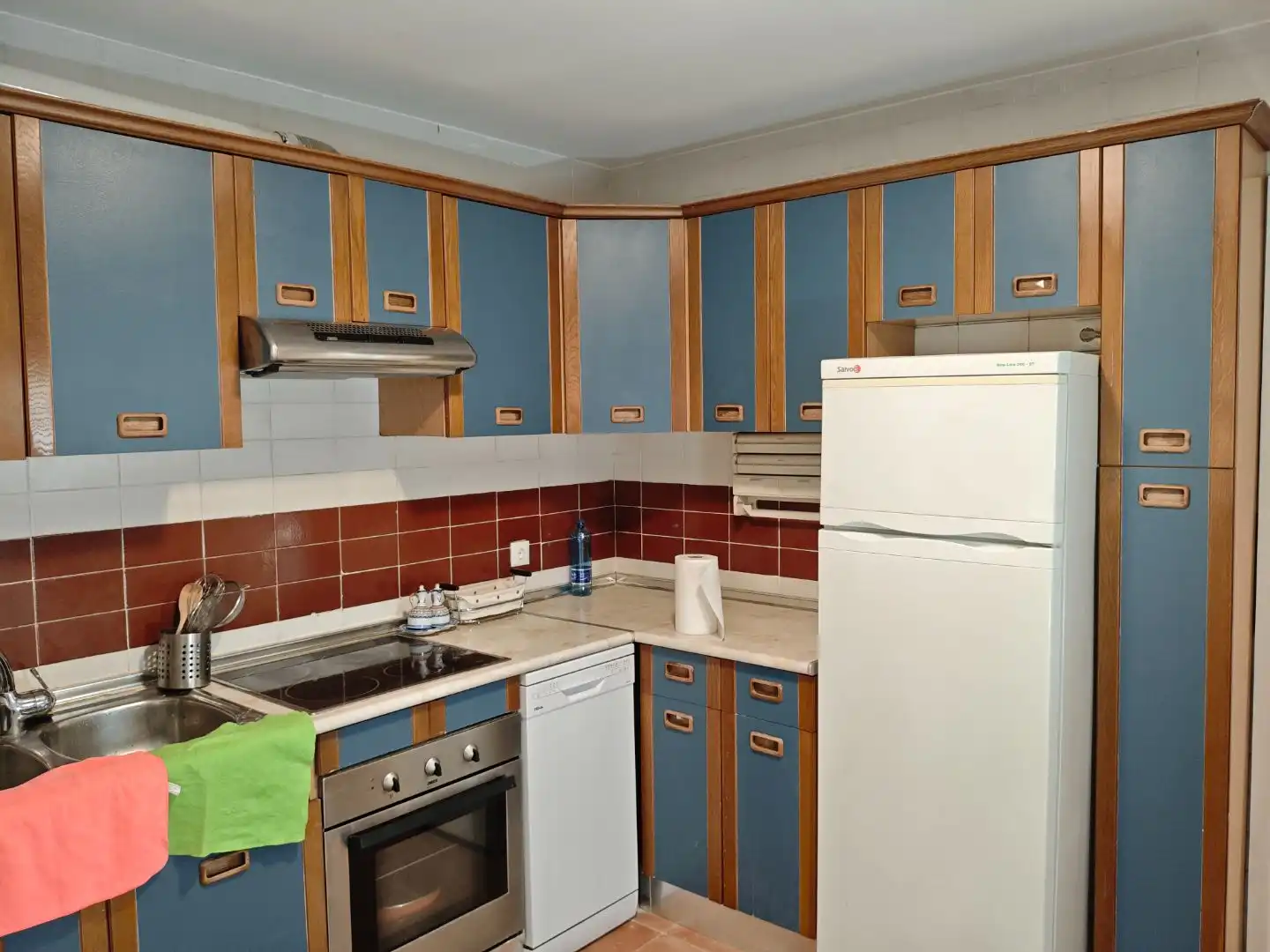Habitación en Calle Lesaca, 44, Orcasitas Cocina de Piso para compartir en Madrid con Calefacción, Terraza y Amueblado