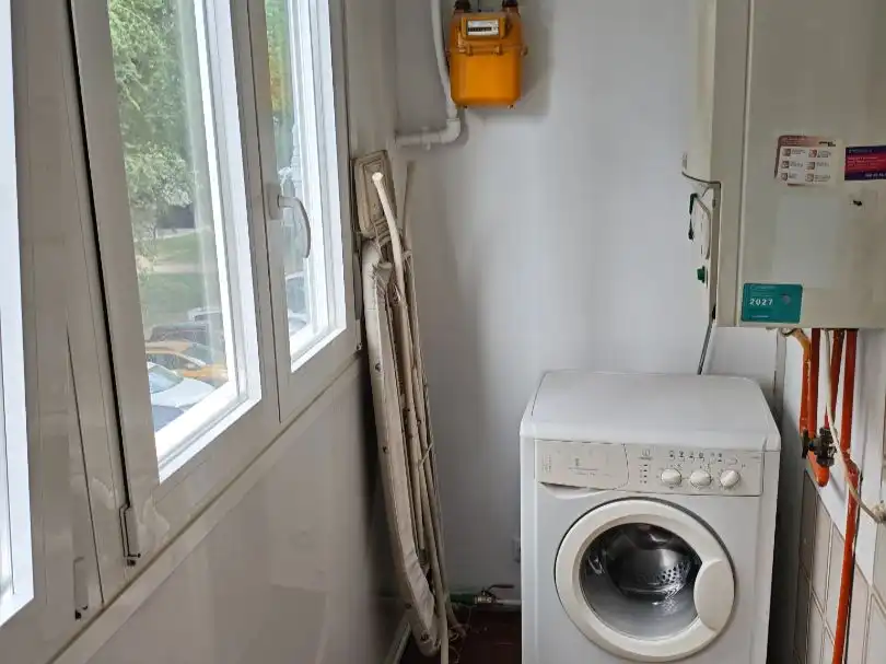 Habitación en Calle Lesaca, 44, Orcasitas Piso para compartir en Madrid con Calefacción, Terraza y Amueblado