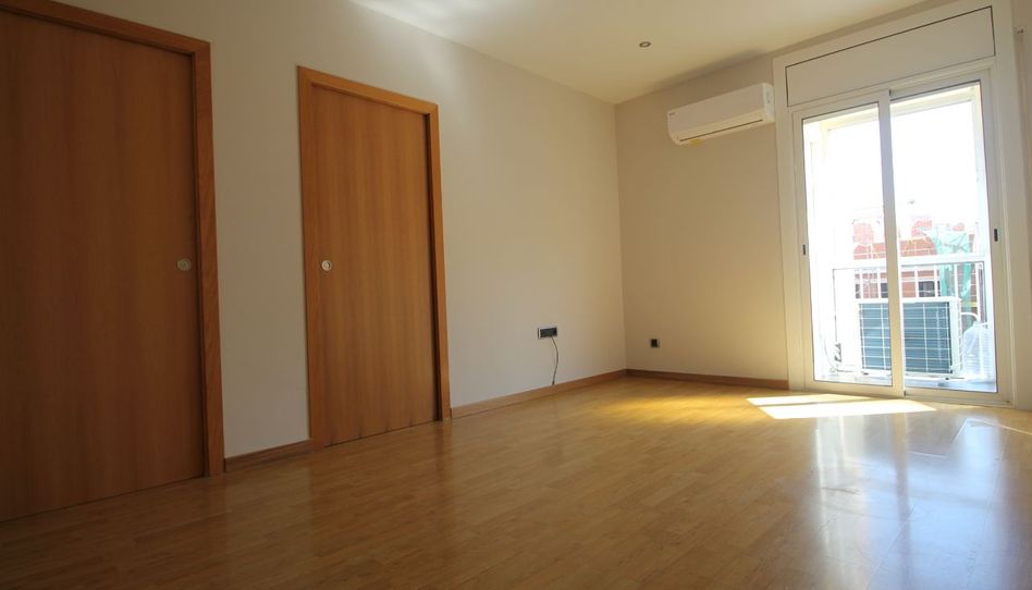 Piso de alquiler en Carrer de Ventura Plaja, 39, Sants-Badal, Barcelona Capital - imagen 1 Foto 1 de Piso de alquiler en Carrer de Ventura Plaja, 39, Sants-Badal, Barcelona Capital