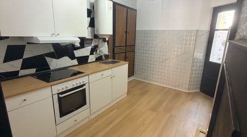 Foto 4 von Wohnung zum Verkauf in Calle Menéndez y Pelayo, 4, San Martín del Rey Aurelio, Asturias