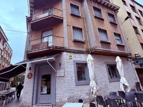 Wohnung zum Verkauf in San Martín del Rey Aurelio mit Terrasse, Abstellraum und Balkon