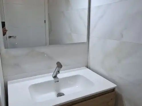 Wohnung zur Miete in Calle Rompedizo, 5, Las Águilas Badezimmer von Wohnung zur Miete in Madrid mit Klimaanlage, Heizung und Parkett