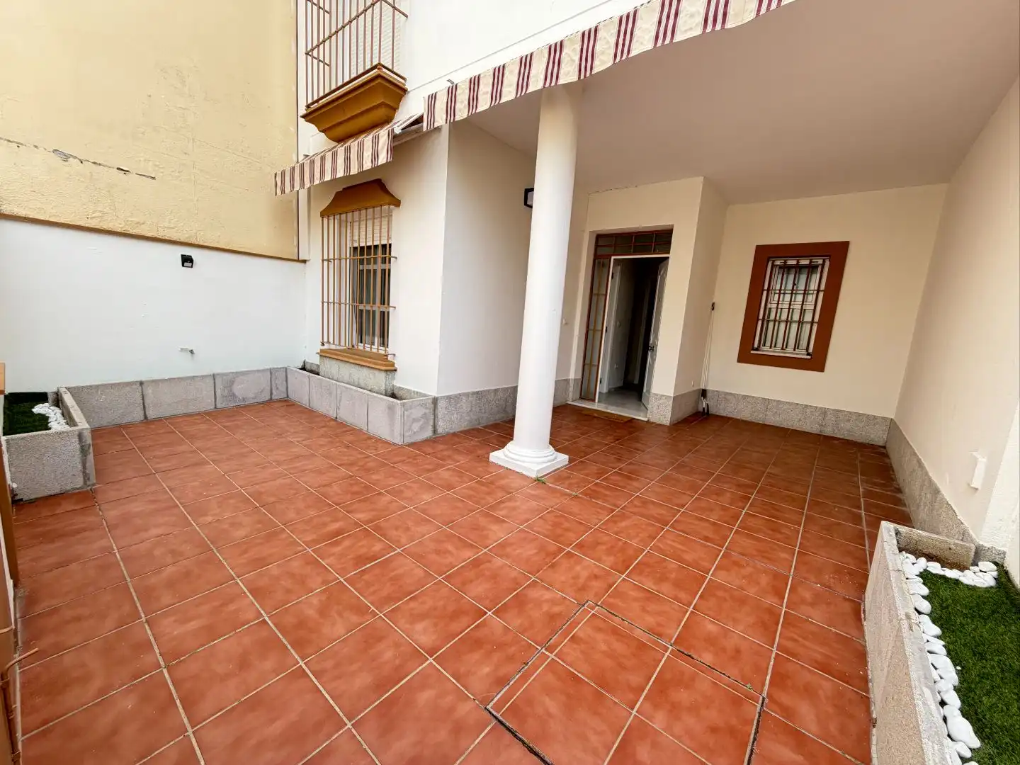 Casa adosada en venda a Carrer Calle María Auxiliadora, 2, Rinconada Terrassa de Casa adosada en venda en La Rinconada amb Aire condicionat i Terrassa