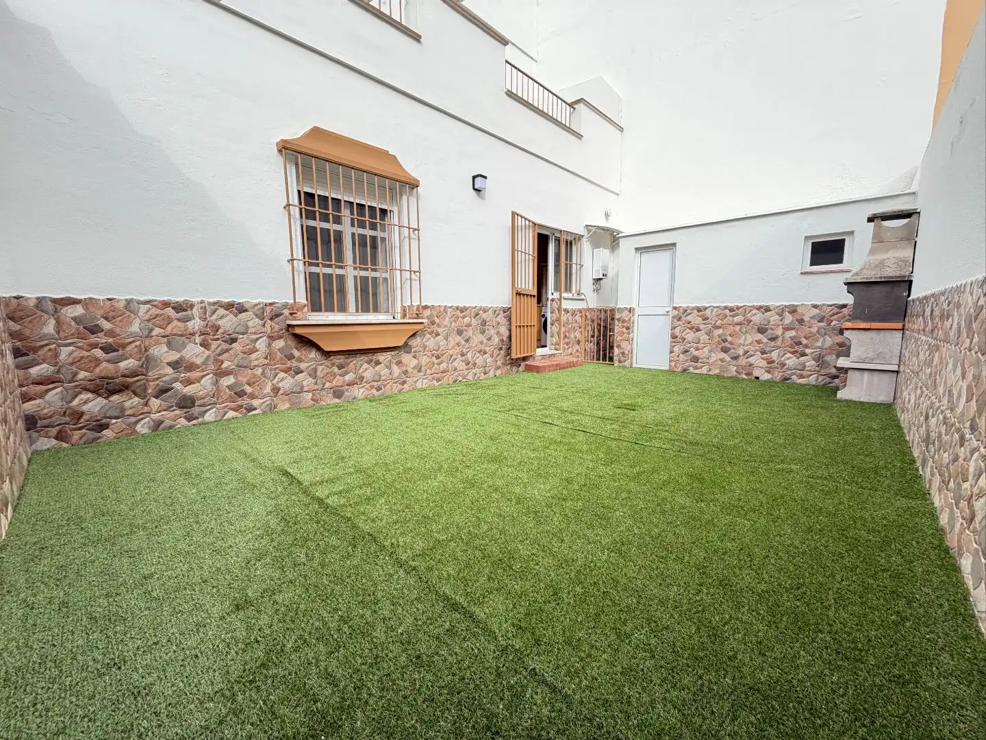 Casa adosada en venda a Carrer Calle María Auxiliadora, 2, Rinconada Terrassa de Casa adosada en venda en La Rinconada amb Aire condicionat i Terrassa