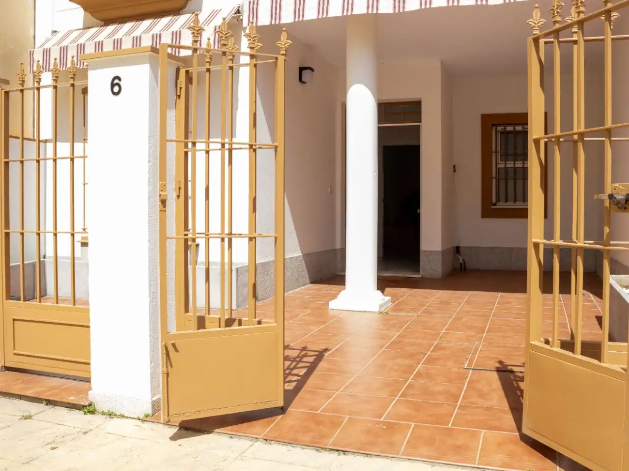 Casa adosada en venda a Carrer Calle María Auxiliadora, 2, Rinconada Casa adosada en venda en La Rinconada amb Aire condicionat i Terrassa
