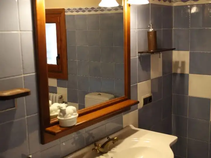Apartamento de alquiler en Carrer Major-aristot, 18, El Pont de Bar Baño de Apartamento de alquiler en El Pont de Bar con Calefacción, Terraza y Amueblado