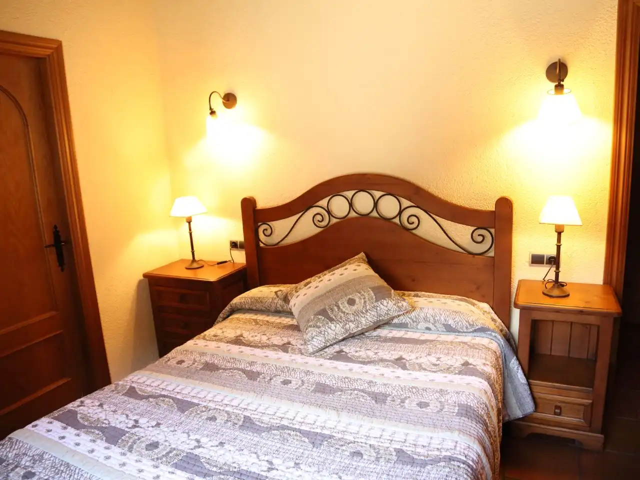 Apartamento de alquiler en Carrer Major-aristot, 18, El Pont de Bar Habitación de Apartamento de alquiler en El Pont de Bar con Calefacción, Terraza y Amueblado