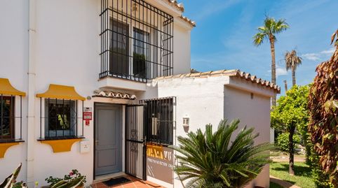 Piso en venta en Calle Rafael Alberti, 6, Nueva Atalaya, Estepona - imagen 2 Foto 2 de Piso en venta en Calle Rafael Alberti, 6, Nueva Atalaya, Estepona