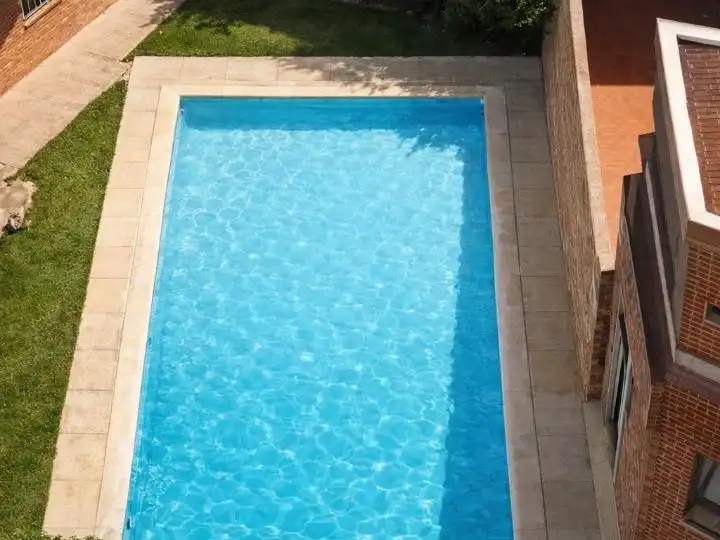 Flat for sale in Calle de las Almortas, 17, Valdeacederas Swimming pool of Flat for sale in Madrid Capital with Air Conditioner and Swimming Pool
