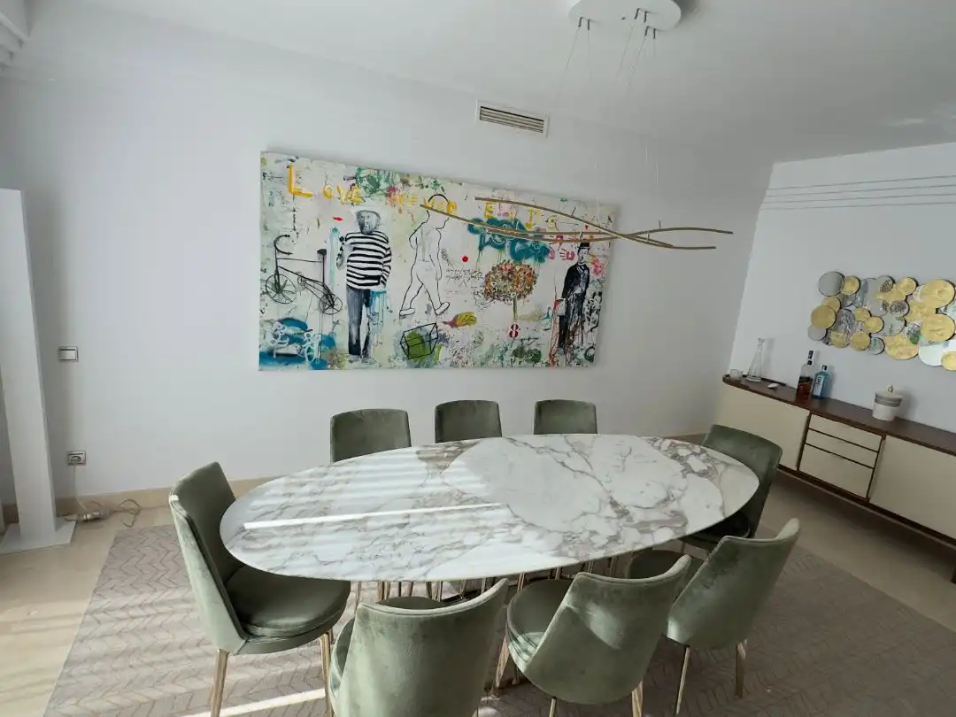 Apartamento en venta en Camino del Ángel, 1a, La Dama de Noche - La Alzambra Comedor de Apartamento en venta en Marbella con Aire acondicionado, Terraza y Piscina