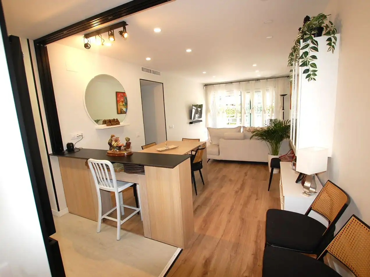 Flat for sale in Passeig de la Marina, 100, La Pineda Living room of Flat for sale in Castelldefels with Air Conditioner, Terrace and Swimming Pool