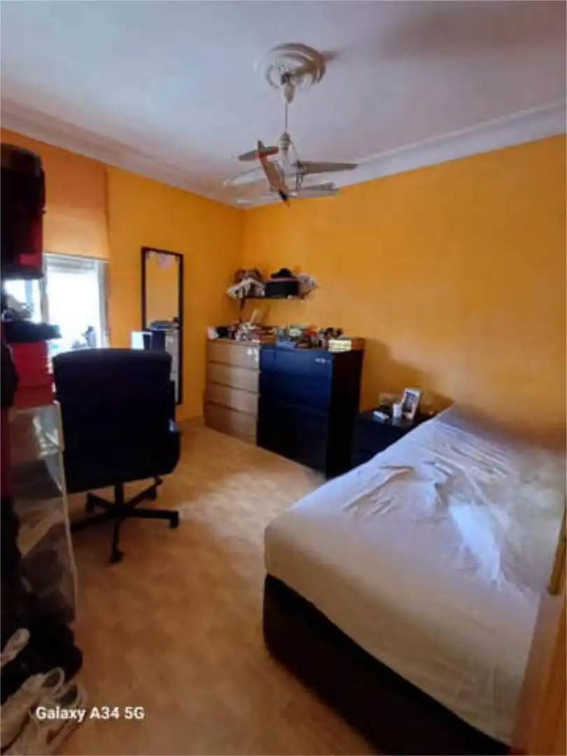Piso en venta en Tres Olivos - Valverde Habitación de Piso en venta en Madrid con Calefacción
