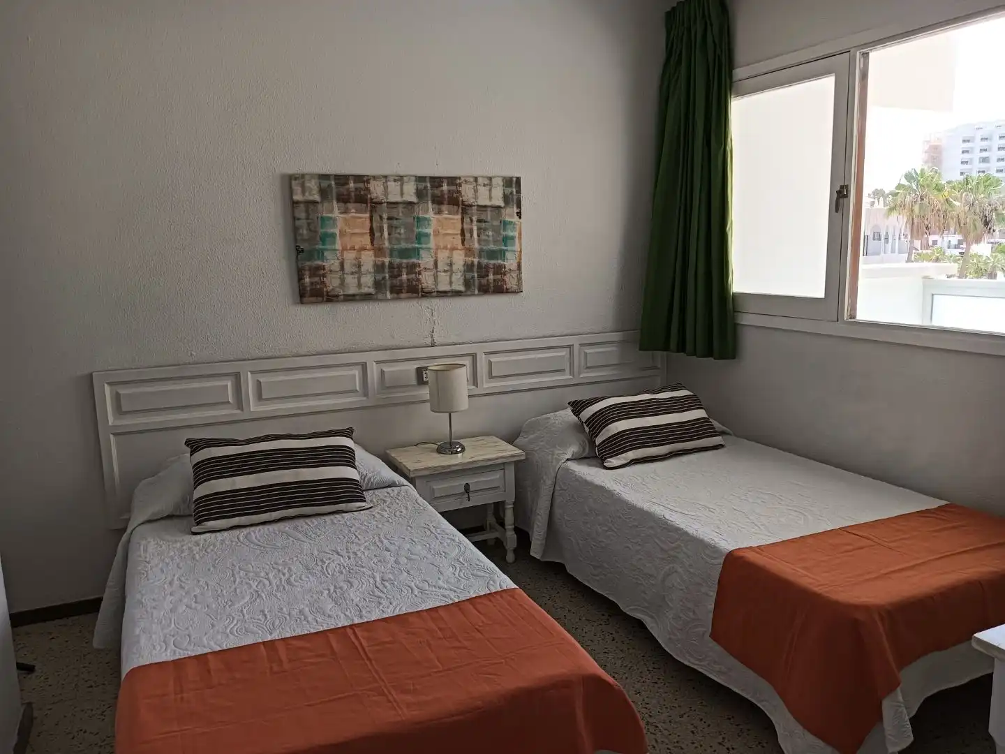 Apartamento de alquiler en Avenida 8 de Marzo, 11, Playa del Inglés Habitación de Apartamento de alquiler en San Bartolomé de Tirajana con Terraza, Piscina y Amueblado