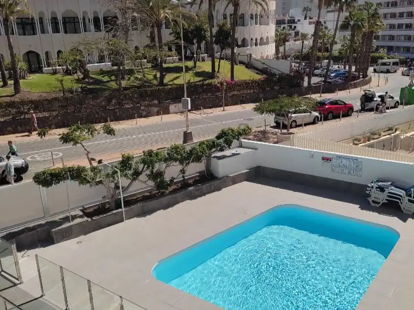 Apartamento de alquiler en Avenida 8 de Marzo, 11, Playa del Inglés Piscina de Apartamento de alquiler en San Bartolomé de Tirajana con Terraza, Piscina y Amueblado