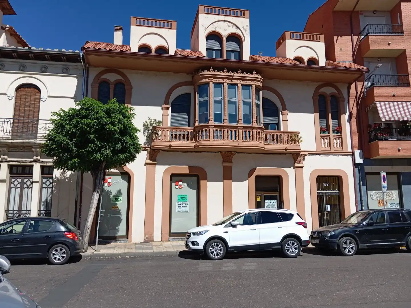 Vista exterior de Piso de alquiler en La Bañeza  con Parquet, Amueblado y Parking comunitario