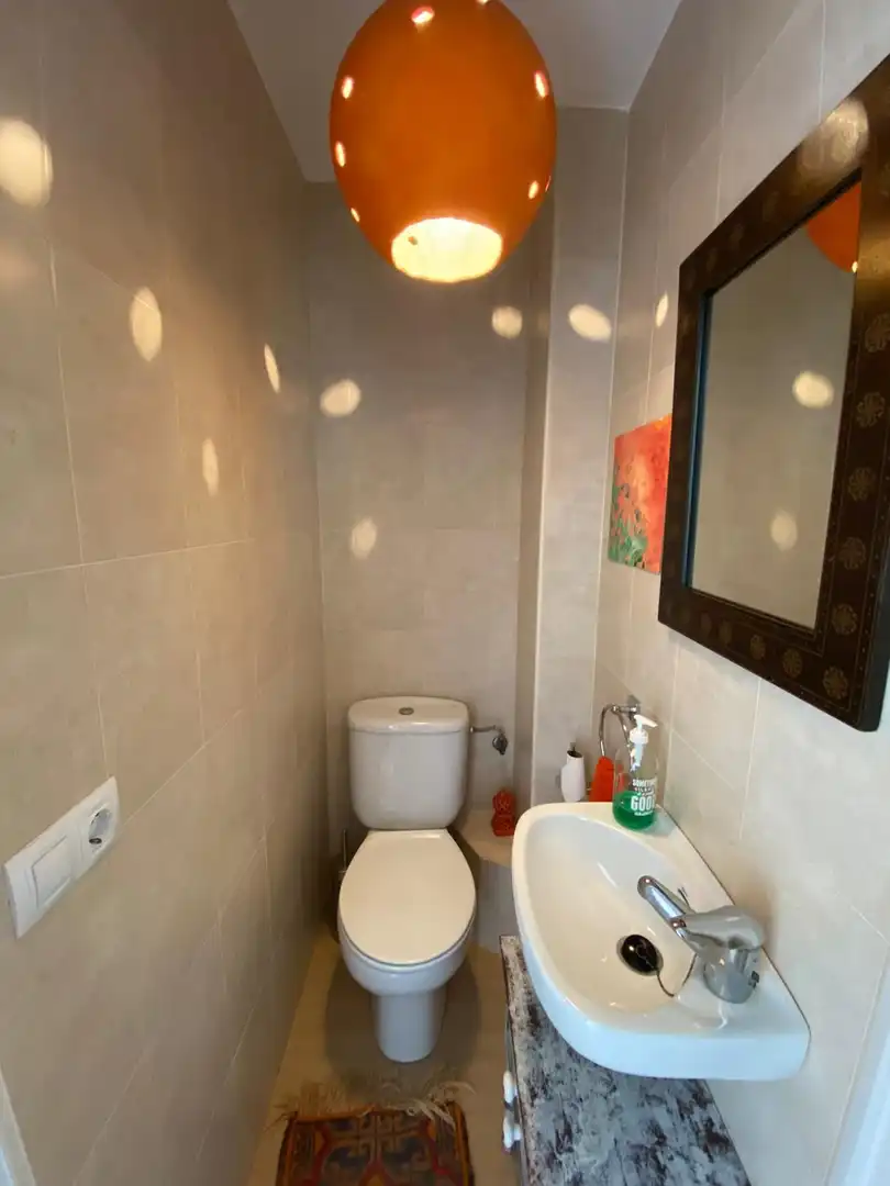 Apartamento de alquiler en Avenida Ferrandis Salvador, 67, Els Terrers Baño de Apartamento de alquiler en Benicasim / Benicàssim con Terraza, Trastero y Amueblado