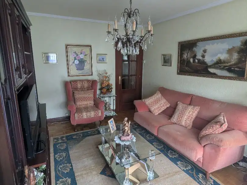Piso en venta en Uistin Kalea, 3, Lasarte-Oria Sala de estar de Piso en venta en Lasarte-Oria con Balcón