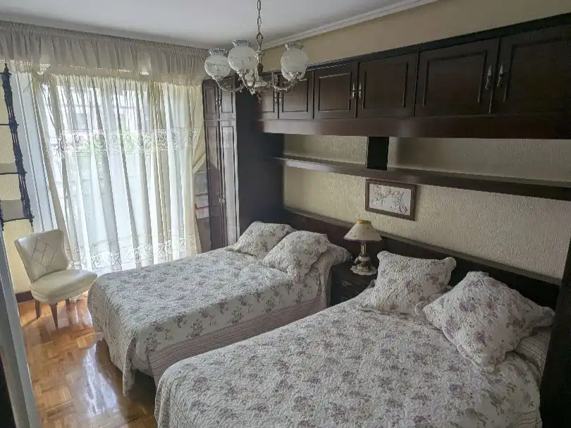 Piso en venta en Uistin Kalea, 3, Lasarte-Oria Habitación de Piso en venta en Lasarte-Oria con Balcón