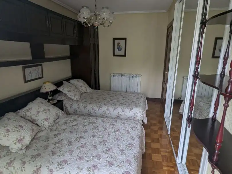 Piso en venta en Uistin Kalea, 3, Lasarte-Oria Habitación de Piso en venta en Lasarte-Oria con Balcón