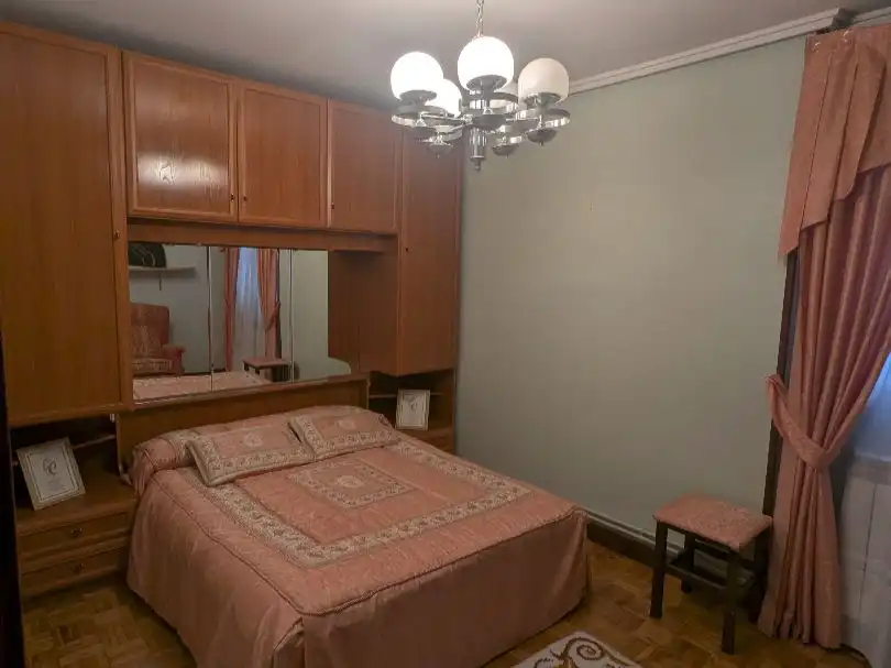 Piso en venta en Uistin Kalea, 3, Lasarte-Oria Habitación de Piso en venta en Lasarte-Oria con Balcón