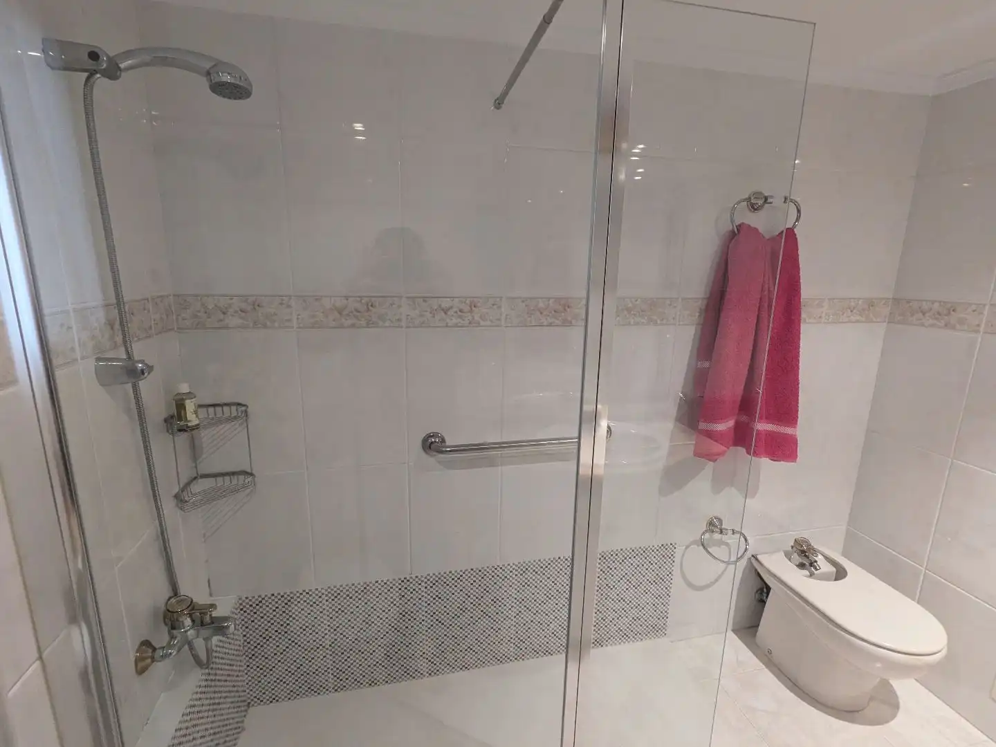 Piso en venta en Uistin Kalea, 3, Lasarte-Oria Baño de Piso en venta en Lasarte-Oria con Balcón