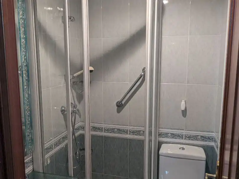 Piso en venta en Uistin Kalea, 3, Lasarte-Oria Baño de Piso en venta en Lasarte-Oria con Balcón
