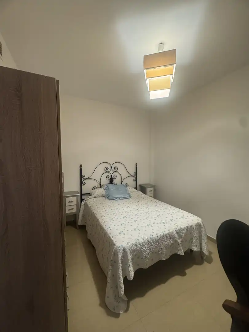 Habitación en Calle Celestino Roig, 1, Polígono Santa Ana Habitación de Piso para compartir en Cartagena con Aire acondicionado, Calefacción y Terraza