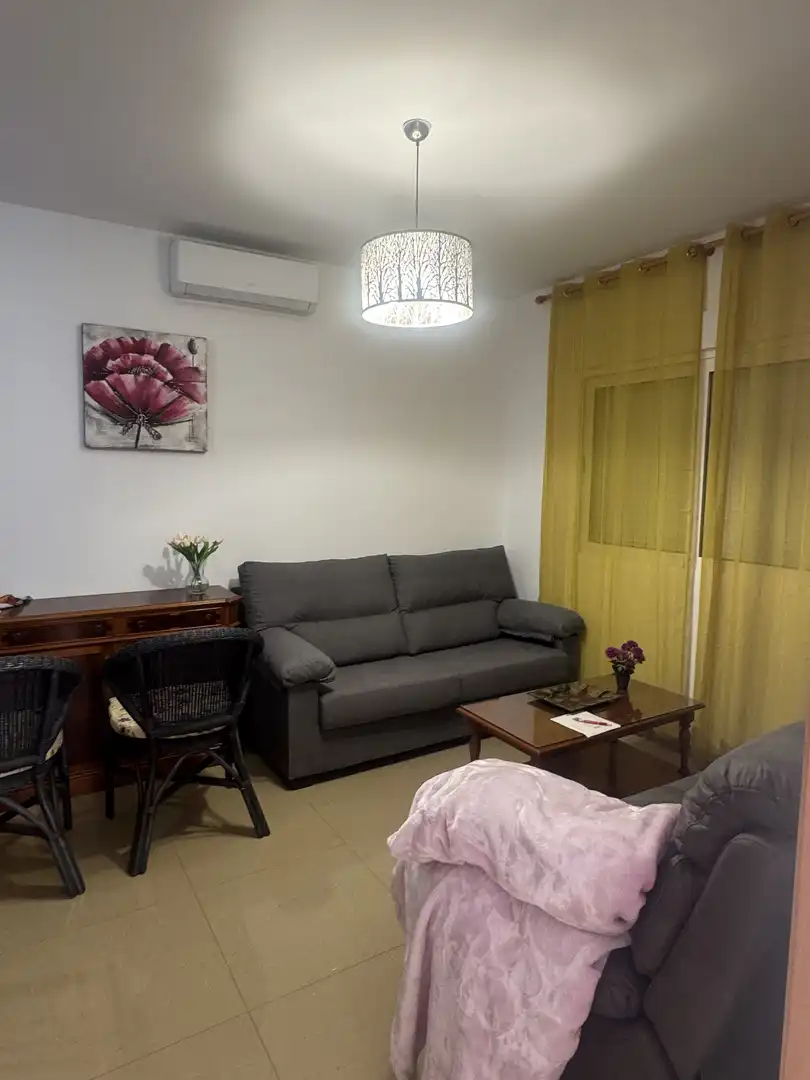 Habitación en Calle Celestino Roig, 1, Polígono Santa Ana Sala de estar de Piso para compartir en Cartagena con Aire acondicionado, Calefacción y Terraza
