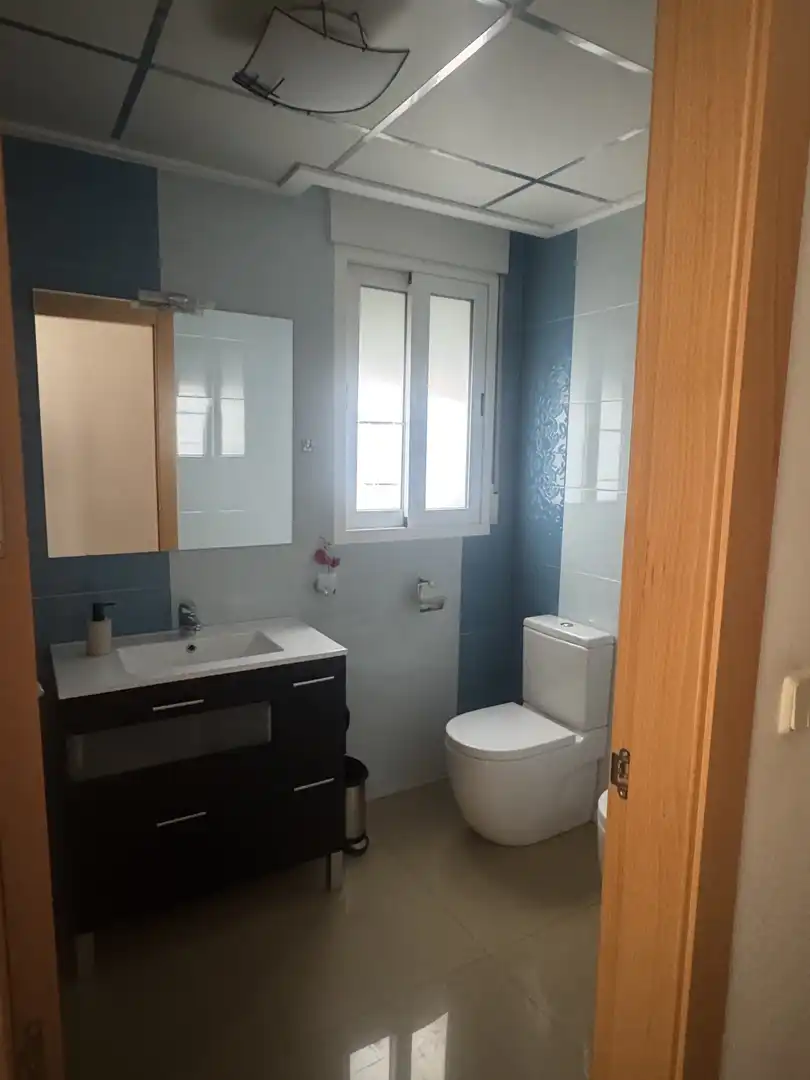 Habitación en Calle Celestino Roig, 1, Polígono Santa Ana Baño de Piso para compartir en Cartagena con Aire acondicionado, Calefacción y Terraza