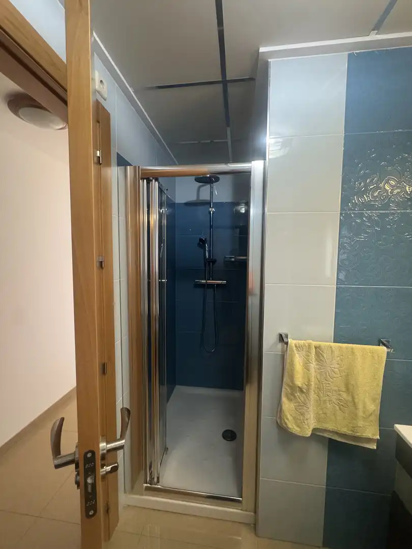 Habitación en Calle Celestino Roig, 1, Polígono Santa Ana Baño de Piso para compartir en Cartagena con Aire acondicionado, Calefacción y Terraza