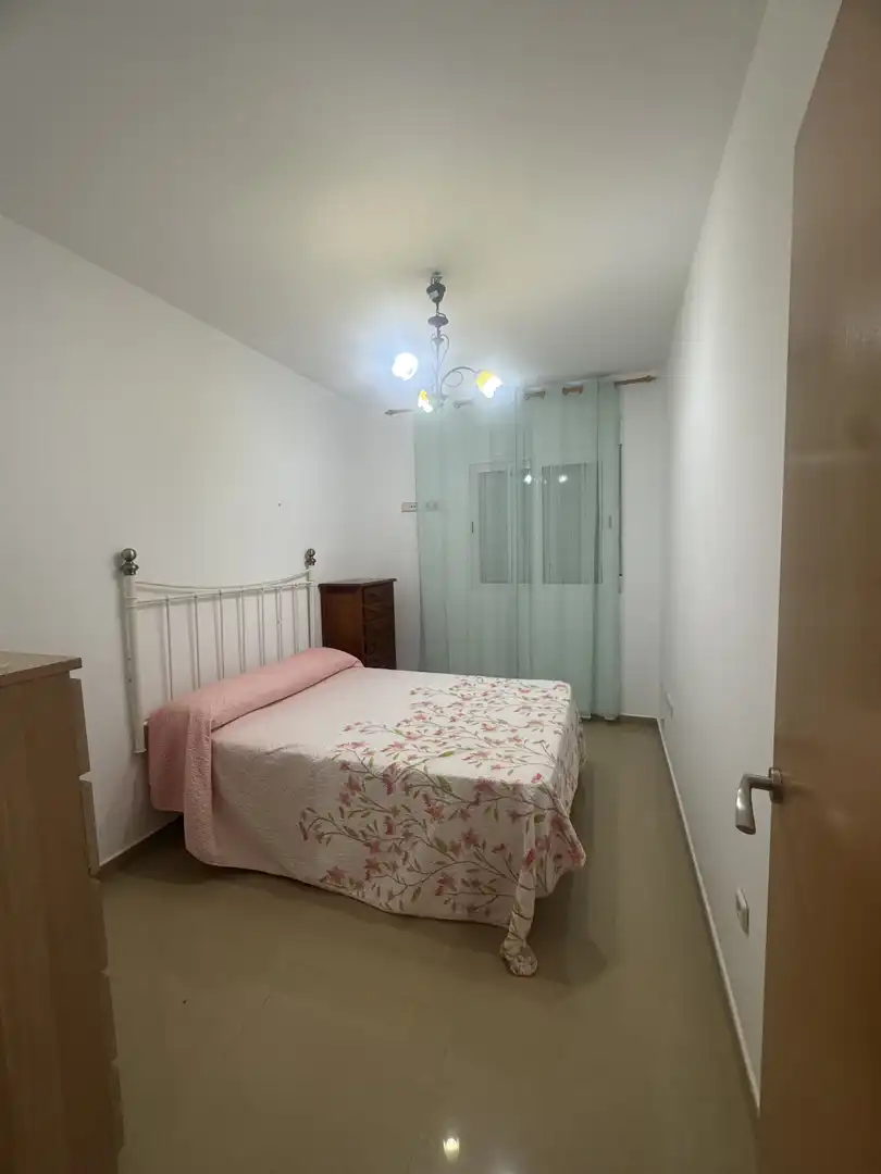 Habitación en Calle Celestino Roig, 1, Polígono Santa Ana Habitación de Piso para compartir en Cartagena con Aire acondicionado, Calefacción y Terraza