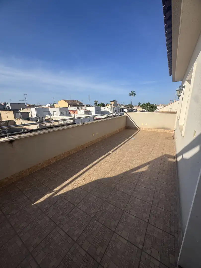 Habitación en Calle Celestino Roig, 1, Polígono Santa Ana Terraza de Piso para compartir en Cartagena con Aire acondicionado, Calefacción y Terraza