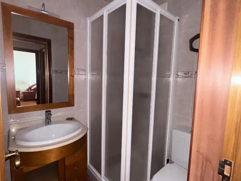Wohnung zum Verkauf in Avenida de Castilla, 18, Guadalajara Capital Badezimmer von Wohnung zum Verkauf in Guadalajara Capital
