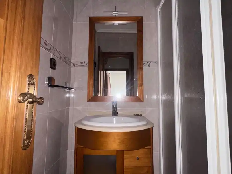 Wohnung zum Verkauf in Avenida de Castilla, 18, Guadalajara Capital Badezimmer von Wohnung zum Verkauf in Guadalajara Capital
