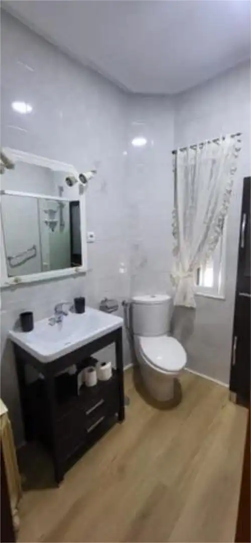Baño de Piso de alquiler en Venta de Baños con Terraza