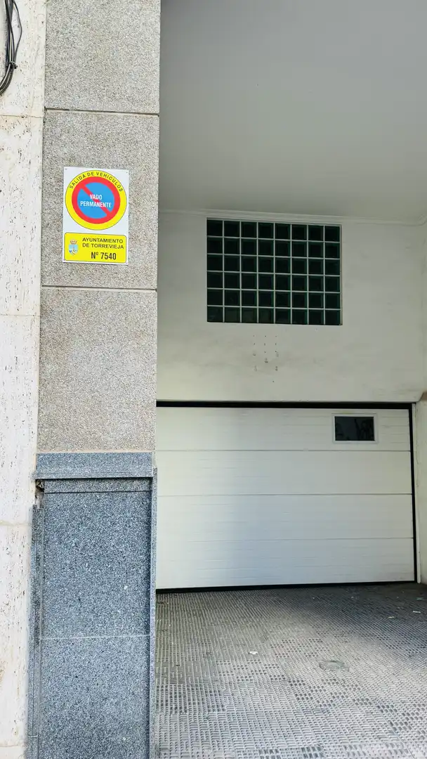 Garage for rent in Calle Gabriel Miro, 59, Puerto Deportivo Parking of Garage for rent in Torrevieja