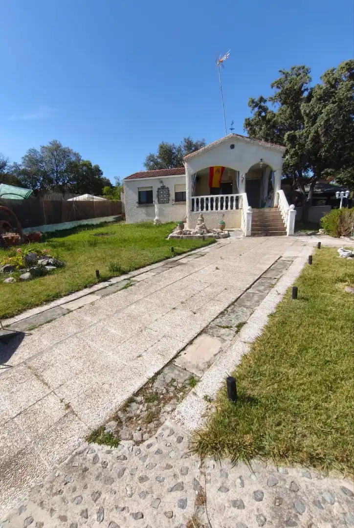 Casa o xalet en venda a Calle Pico de la Peña Negra, 20, Peñalba de Ávila Casa o xalet en venda en Peñalba de Ávila amb Jardí privat, Terrassa i Traster