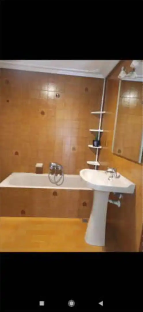 Flat for rent in San Millán - Ayuntamiento Bathroom of Flat for rent in Logroño with Heating, Terrace and Furnished