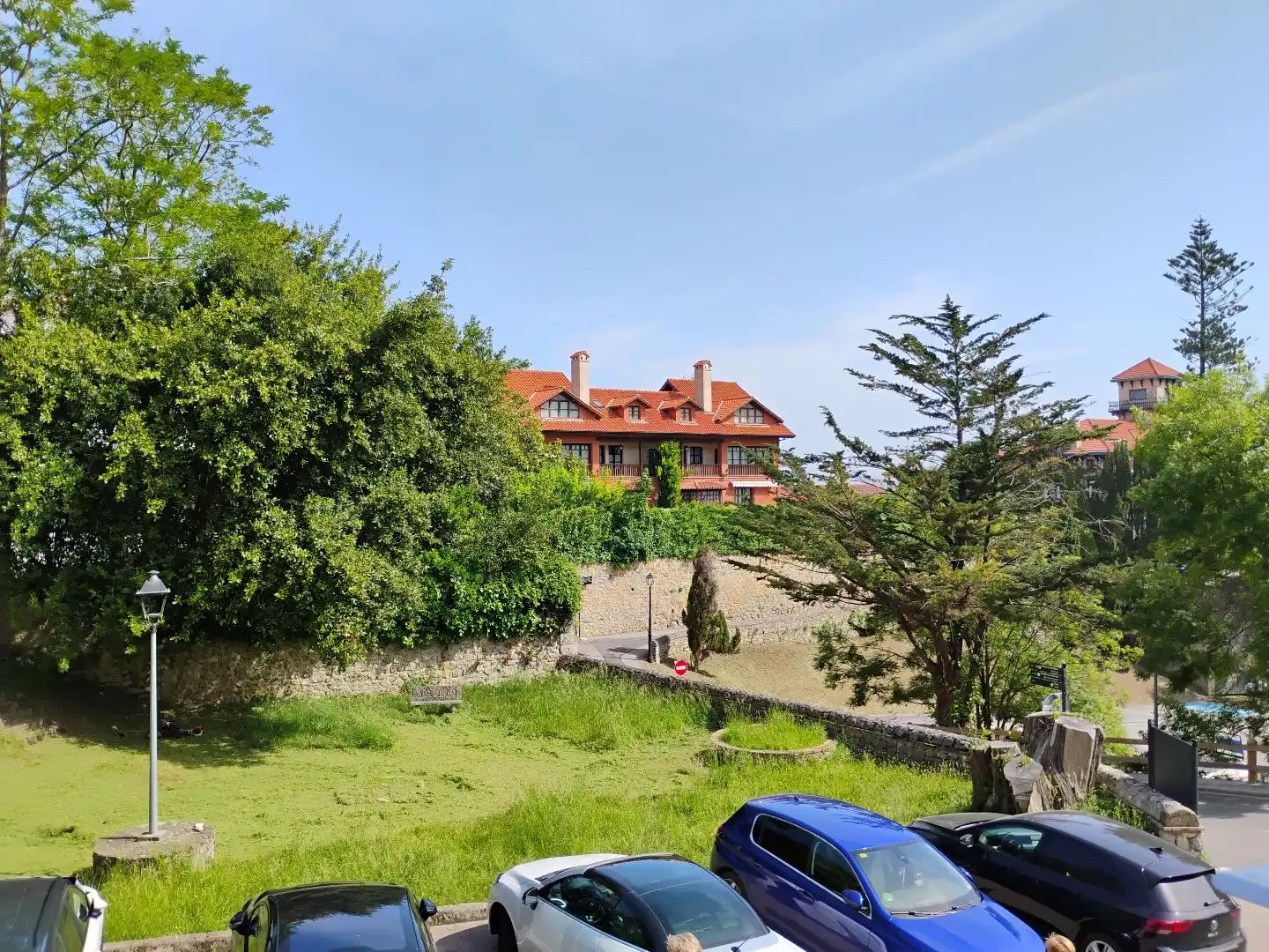 Vista exterior de Pis en venda en Comillas (Cantabria)