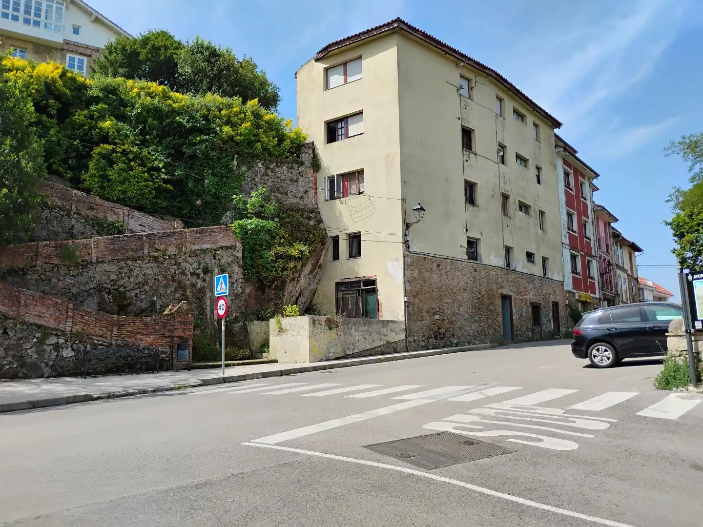 Vista exterior de Pis en venda en Comillas (Cantabria)