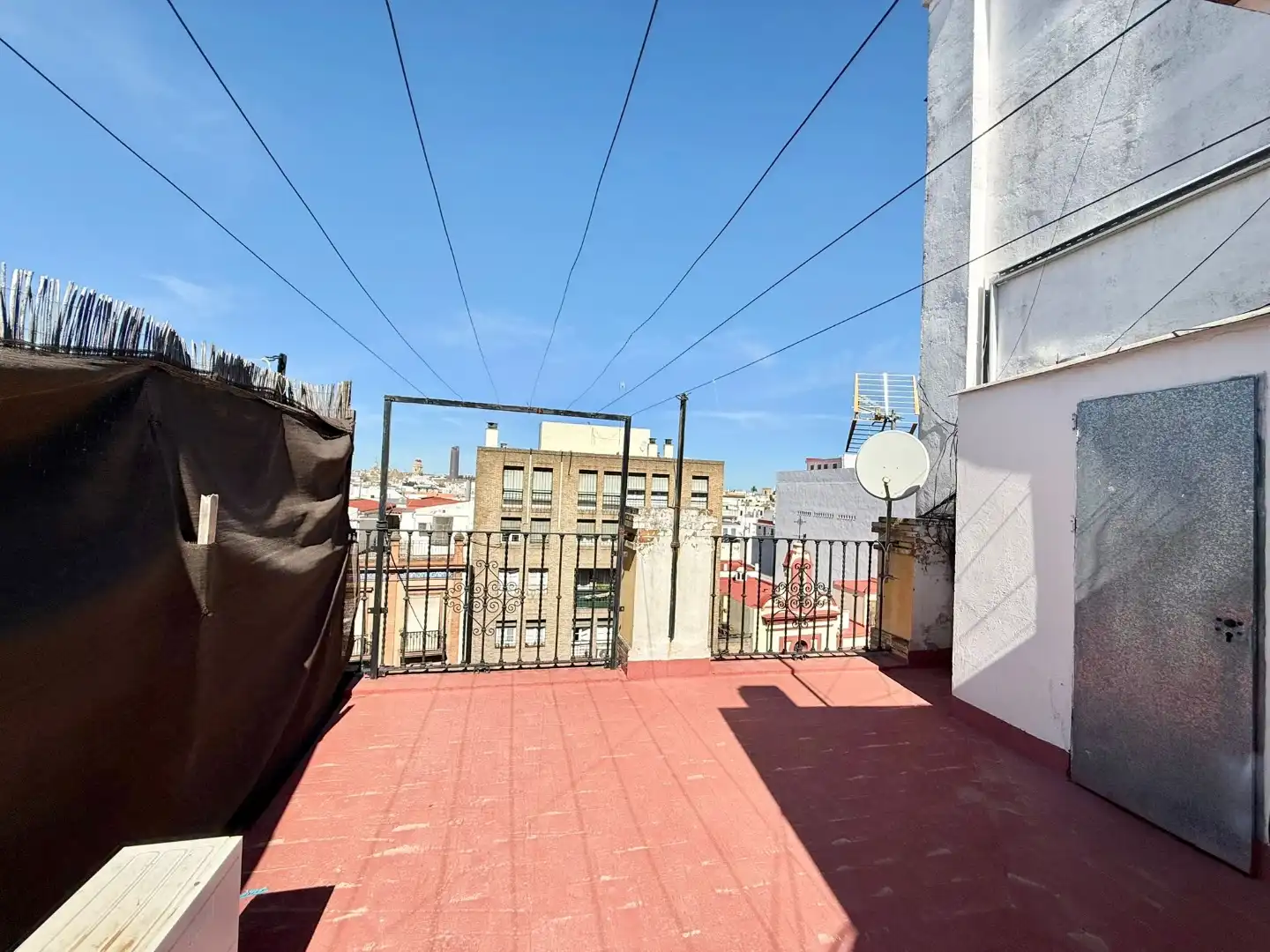 Piso de alquiler en Plaza Carmen Benítez, 16, La Calzada - La Florida Terraza de Piso de alquiler en Sevilla con Aire acondicionado, Calefacción y Trastero