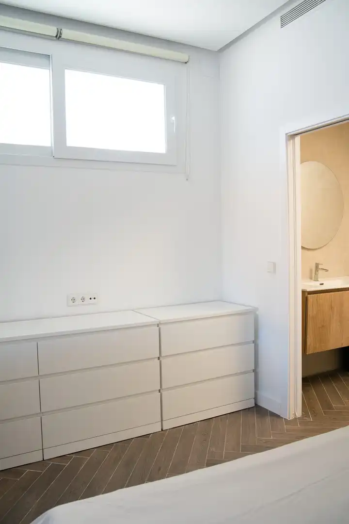 Loft zur Miete in Carrer Racó, 5, Playa del Puig Schlafzimmer von Loft zur Miete in El Puig de Santa Maria mit Klimaanlage, Heizung und Parkett