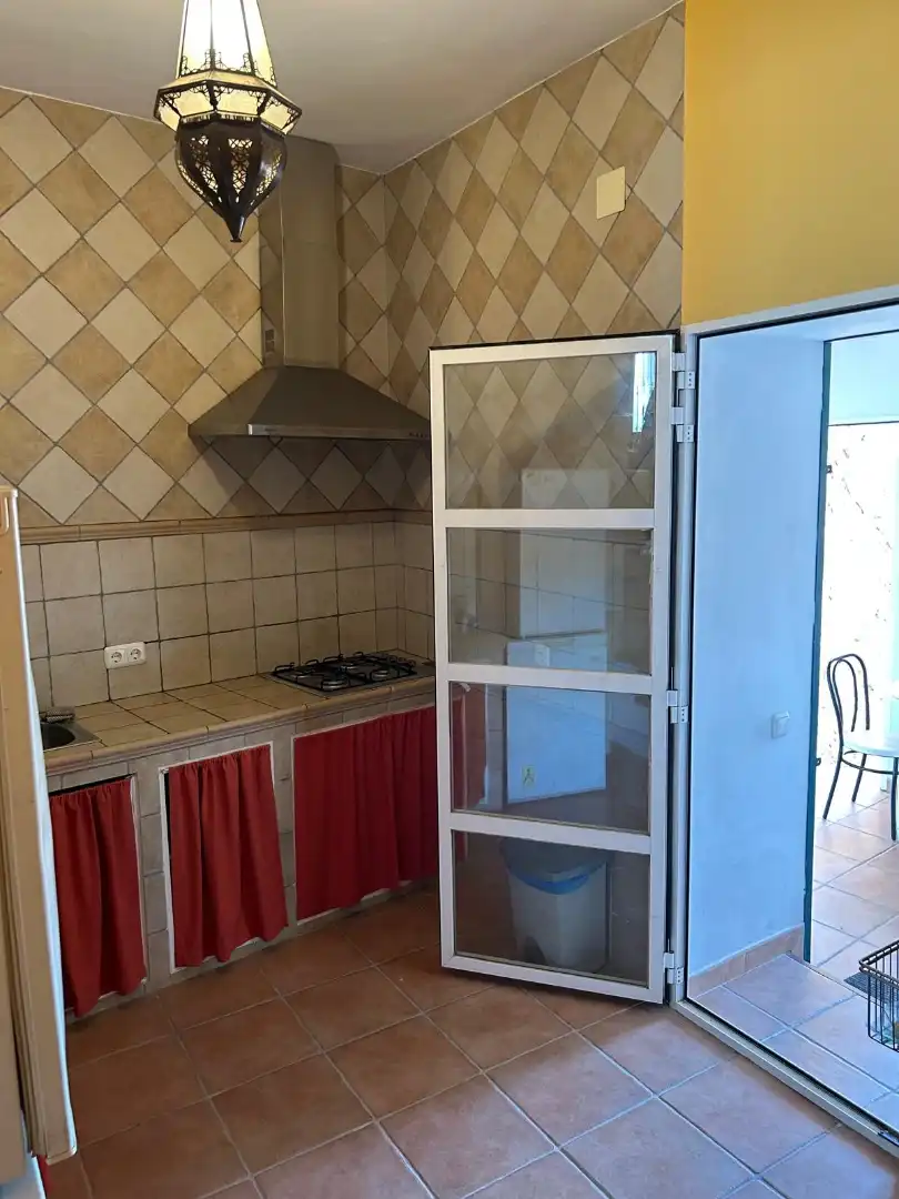 Cuina de Casa adosada en venda en Feria amb Traster, Moblat i Rentadora